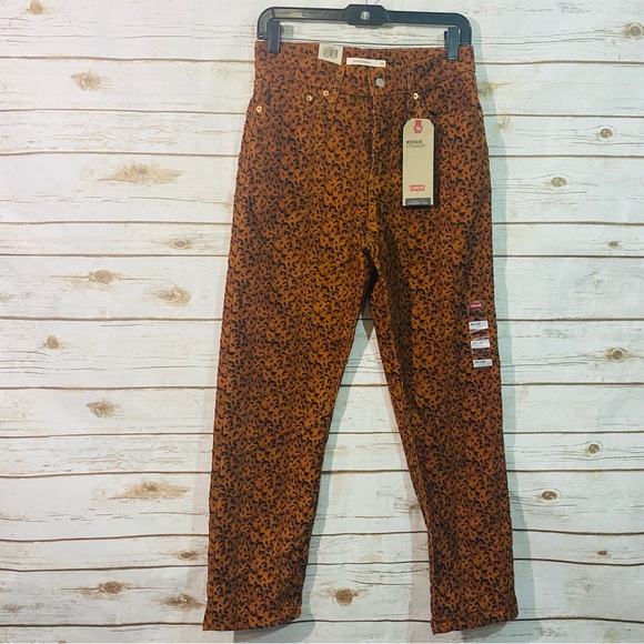 Levi’s Scratchy Leopard Ginger Wedgie Straight Corduroy Jeans Size 28 NWT - Picture 2 of 10